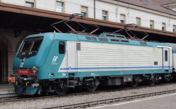 Locomotiva FS E464 941 0 Locomotiva FS E464_ok